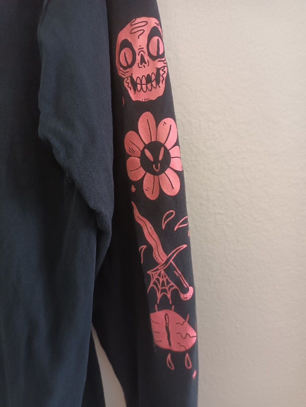 Comfort In Chaos Demon Hell Graphic Lomg Sleeve - Picture 4 of 5